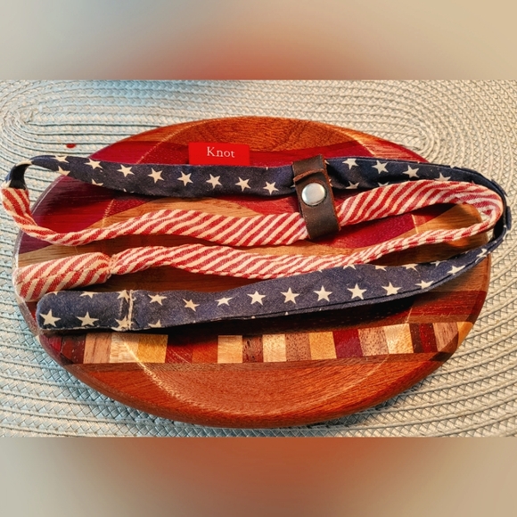 EUC Knot Croakies - Picture 2 of 2